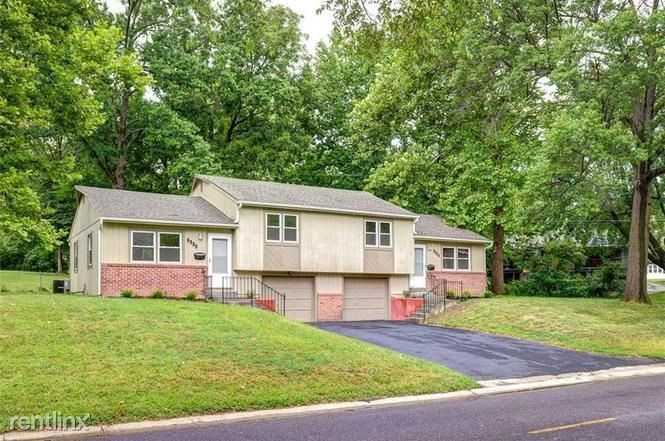 8336 Lowell Ave - Photo 3 of 21