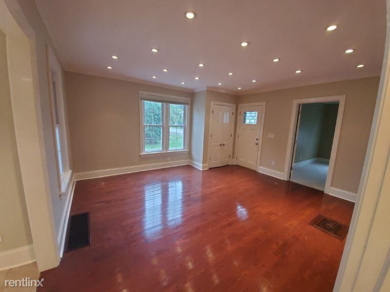 517 Orchard St 1 - Photo 2 of 12