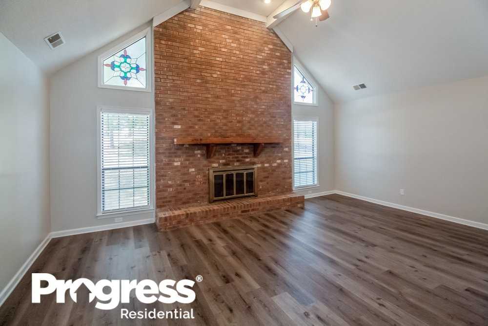 1092 Dove Hollow Dr - Photo 3 of 20