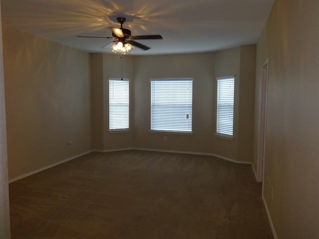 3810 Otono - Photo 3 of 10