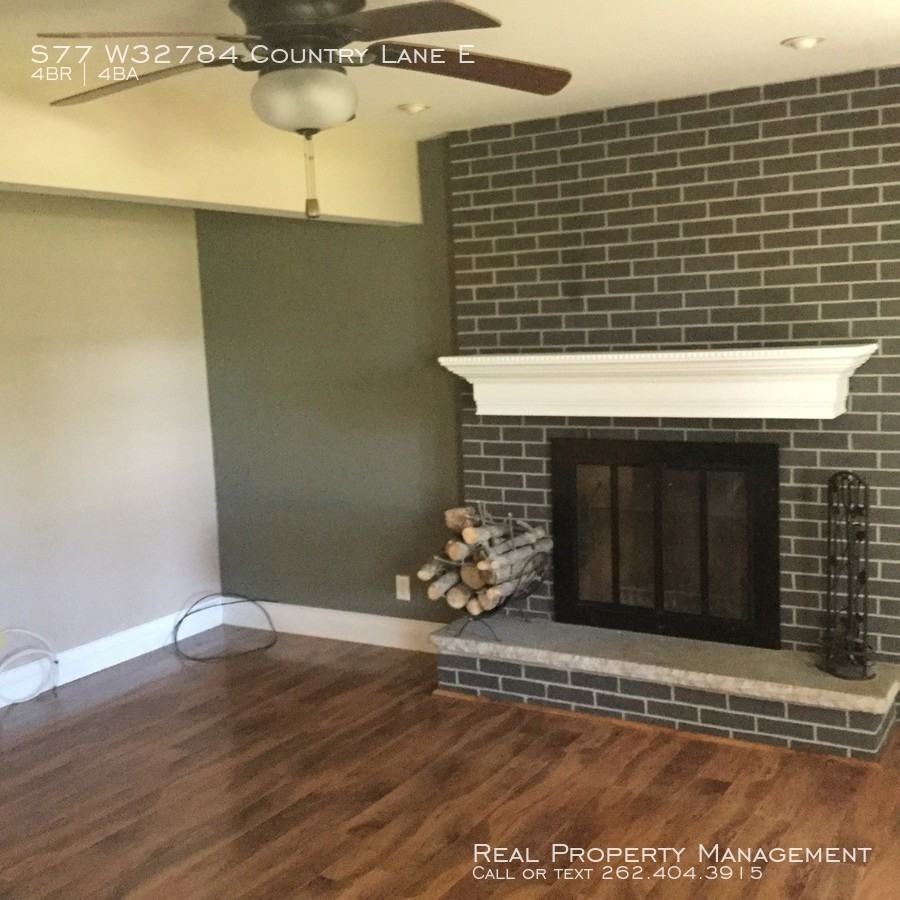 S77W32784 S77 W32784 Country Lane E - Photo 3 of 49