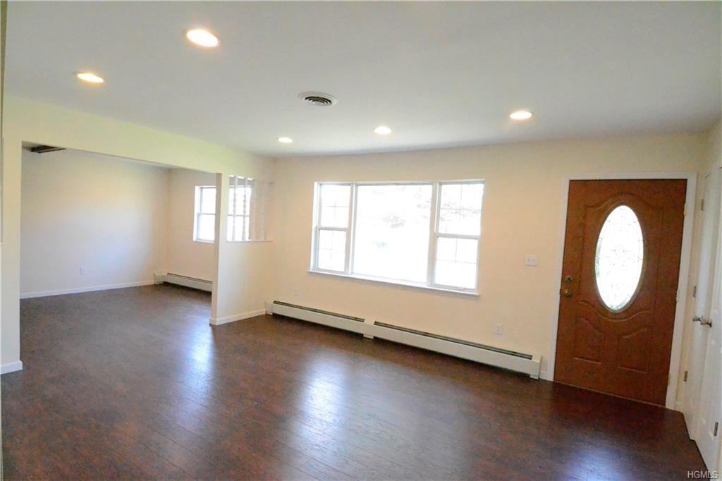 4 Decker Drive - Photo 2 of 14