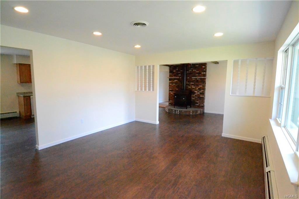 4 Decker Drive - Photo 3 of 14