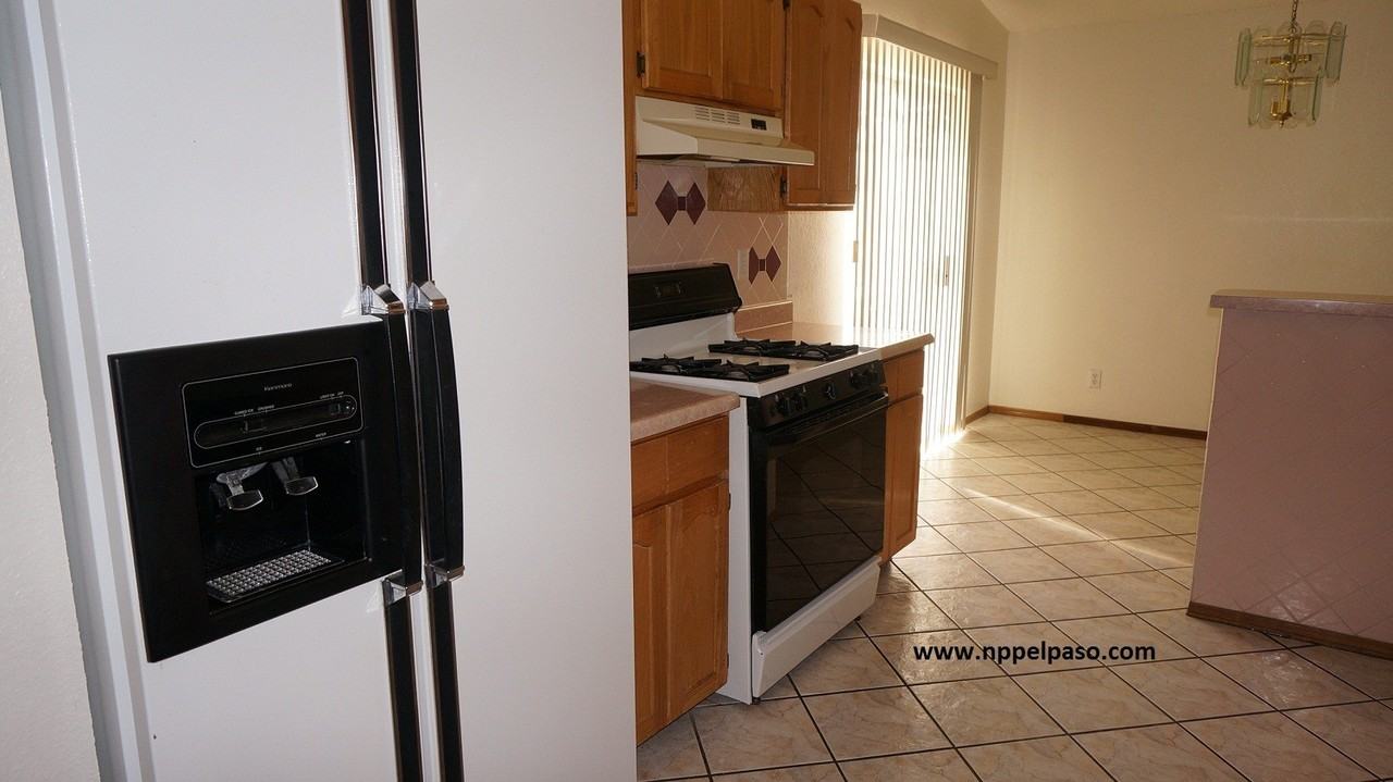 11872 Sal Berroteran Dr - Photo 3 of 15