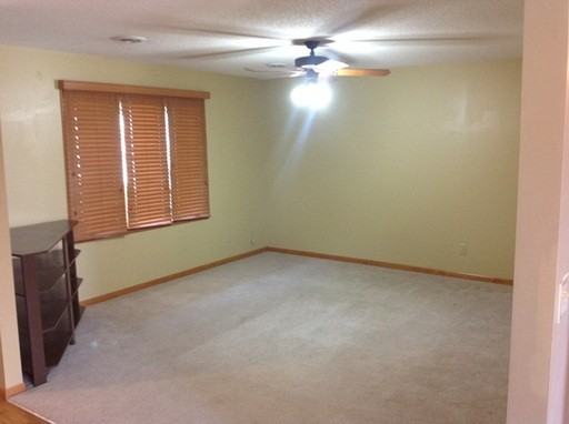 403 Palomino Ln - Photo 3 of 21