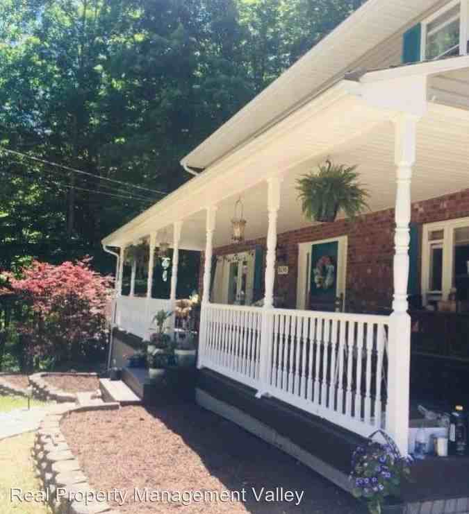 1590 Alexandria Place - Photo 3 of 12