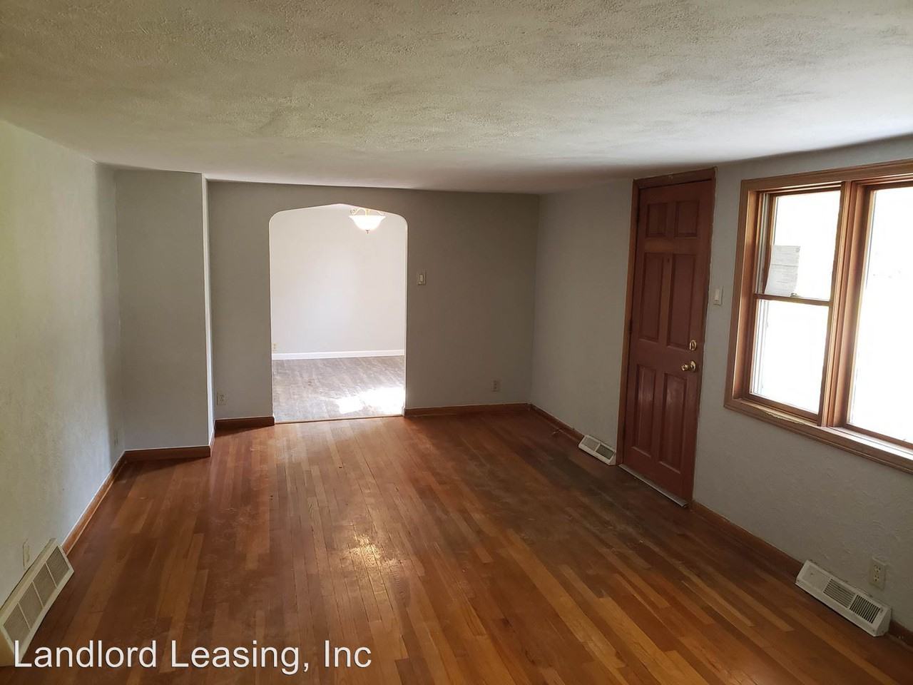 5541 Virginia Drive - Photo 3 of 14