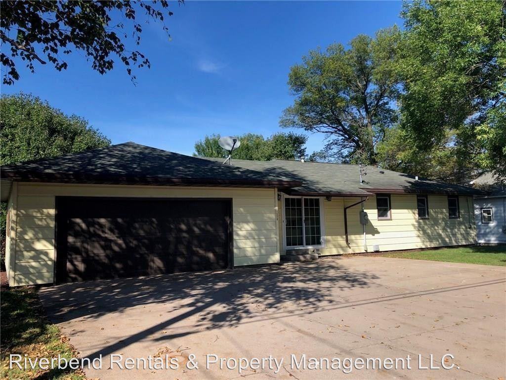 1329 Woodland Drive - Photo 3 of 16