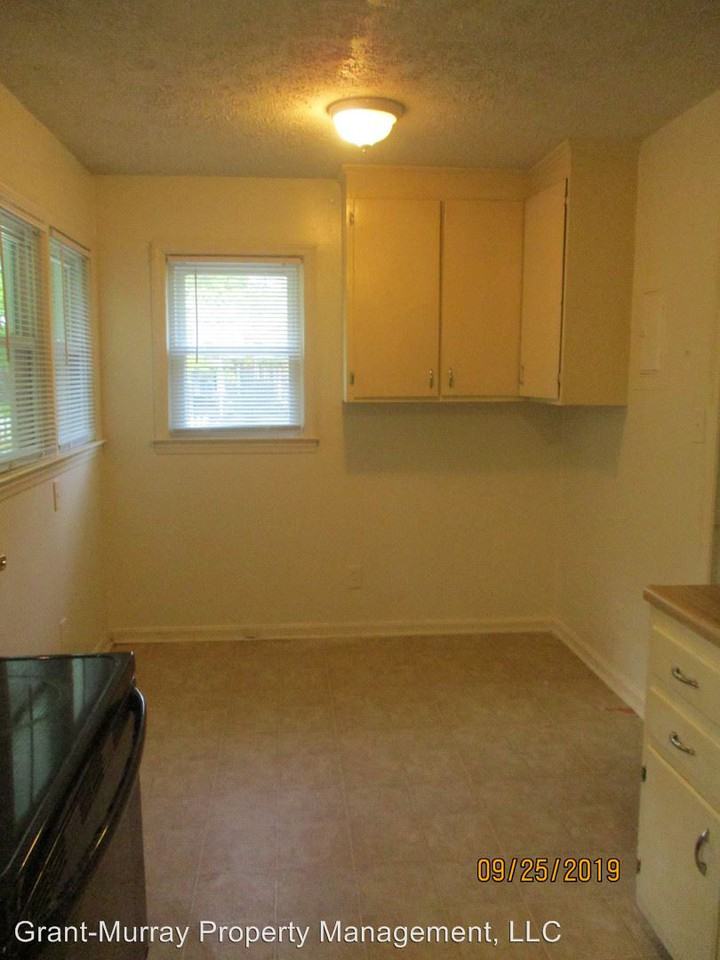 1905 White Street - Photo 3 of 8