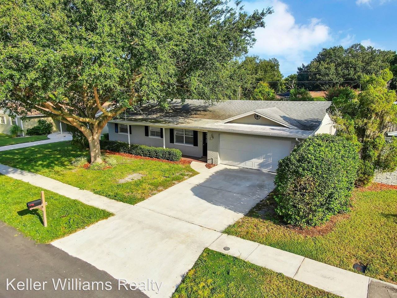 603 Queens Loop N - Photo 2 of 22