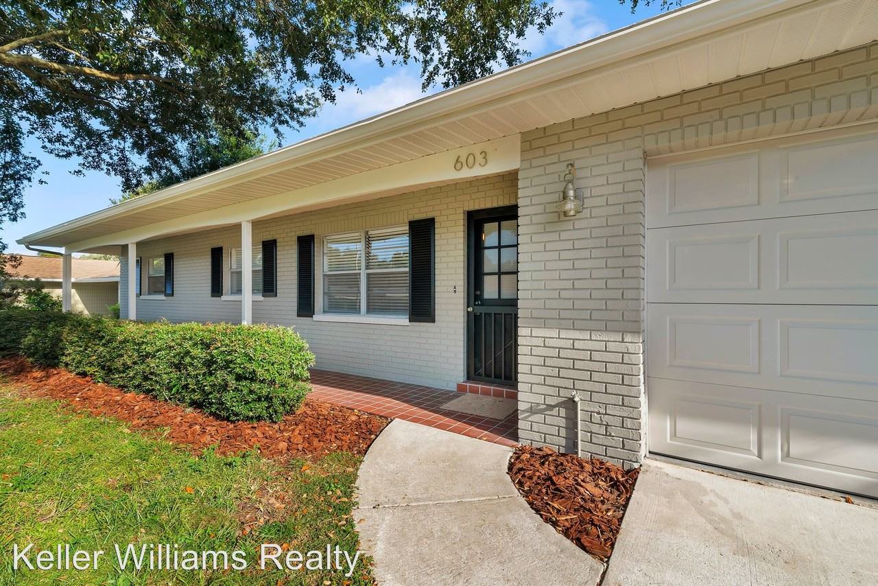 603 Queens Loop N - Photo 3 of 22