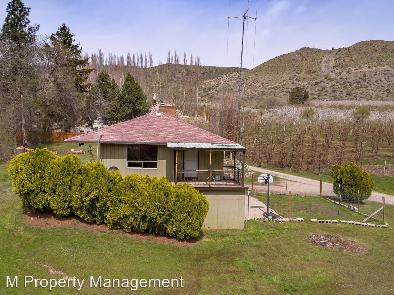 509 Stayman Flats Rd - Photo 2 of 17