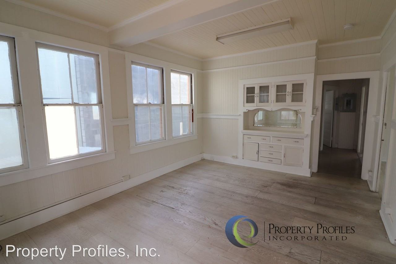 1012 KOPKE STREET - Photo 2 of 9