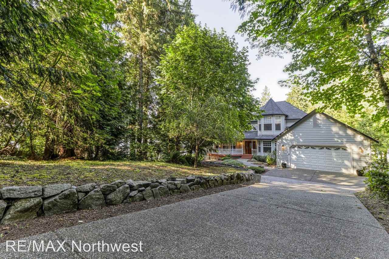 8124 Hallie Court - Photo 3 of 50