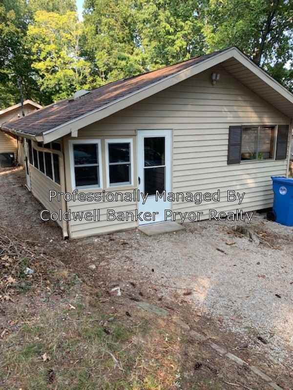 2111 Clematis Drive - Photo 2 of 21