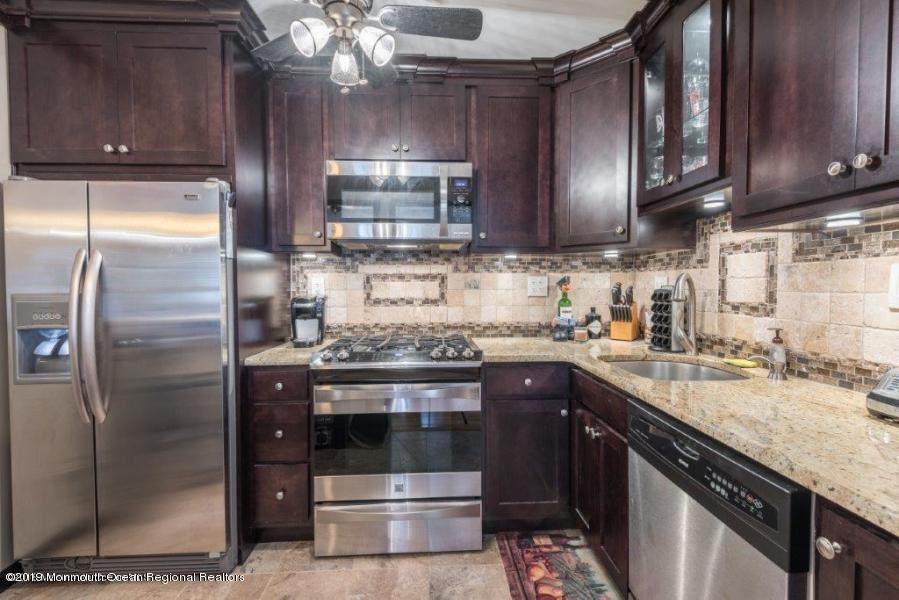 48 Chinkaberry Court - Photo 2 of 15