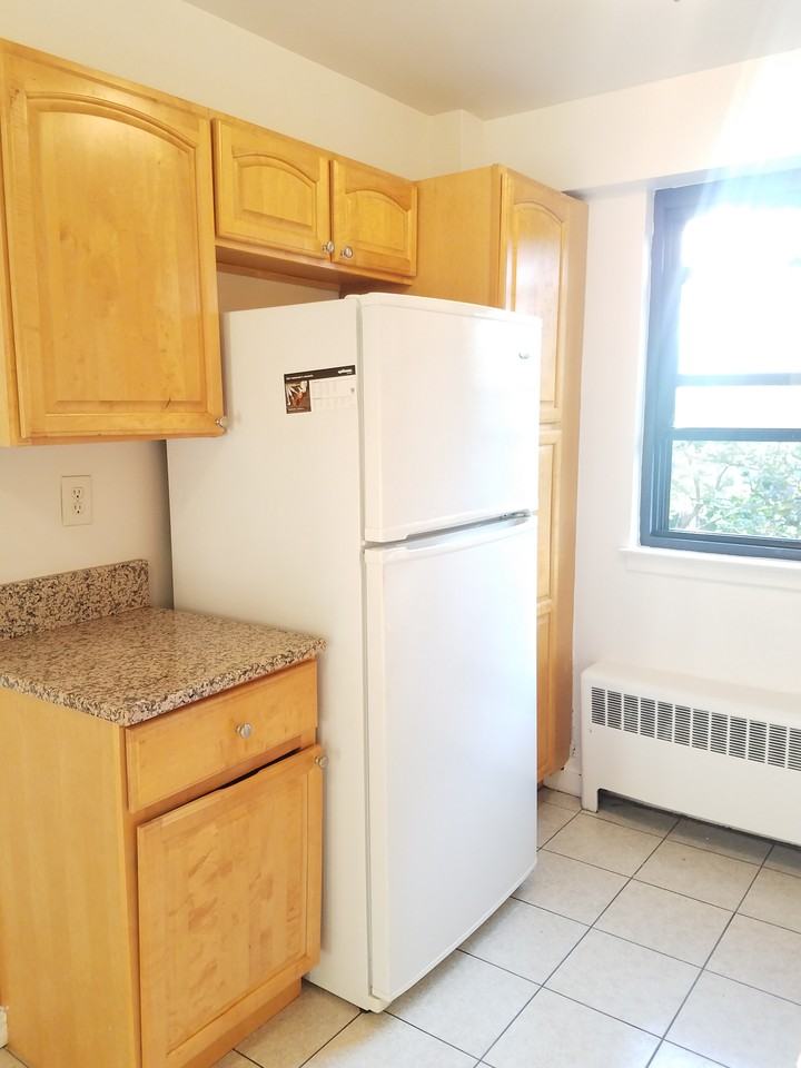 266 Pelham Road - Photo 3 of 10