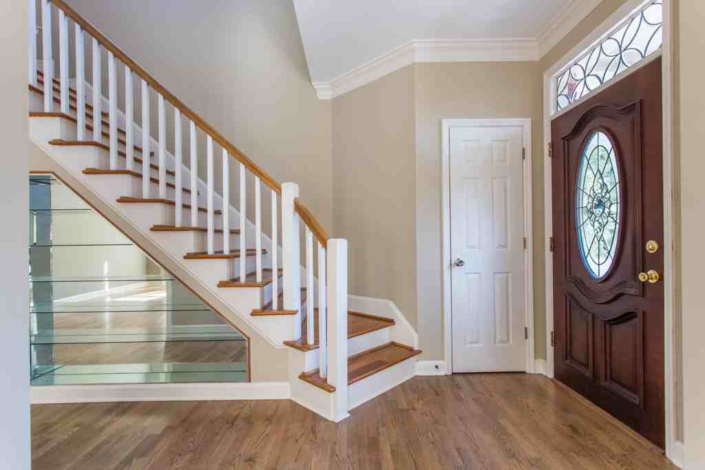 123 Candler Oaks Ln - Photo 2 of 33