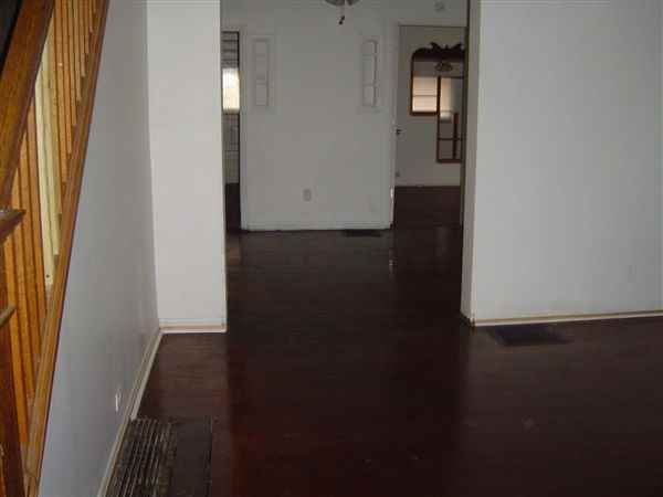 1635 Herbert St - Photo 2 of 4