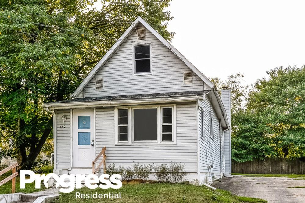 439 Pine Ave - Photo 2 of 17