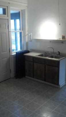 4490 Noble St - Photo 2 of 9