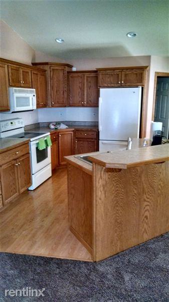 1860 6th St W - Photo 3 of 5