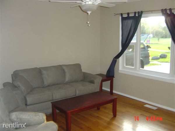 4217 Hillborn Ln - Photo 3 of 7