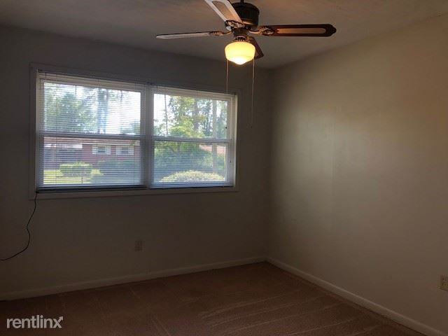 3317 Forest Estates Dr - Photo 3 of 12