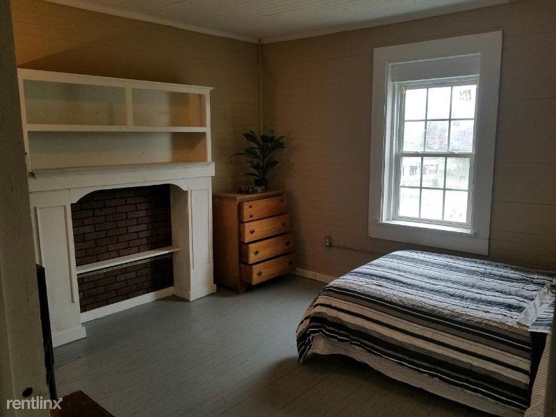 1301 12th St 1 2 3 4 5 - Photo 2 of 5