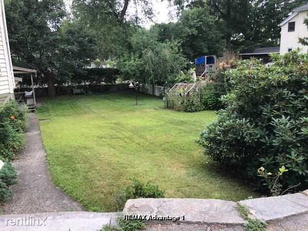 11 Lyman St - Photo 2 of 12