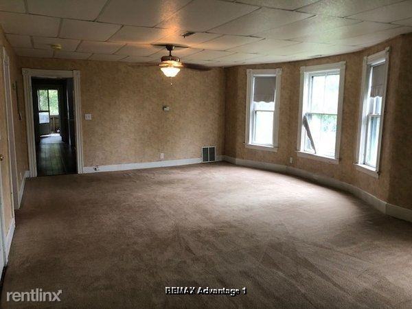 11 Lyman St - Photo 3 of 12