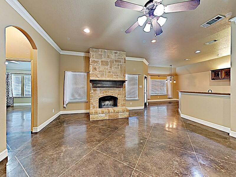114 Muirfield Dr - Photo 2 of 16