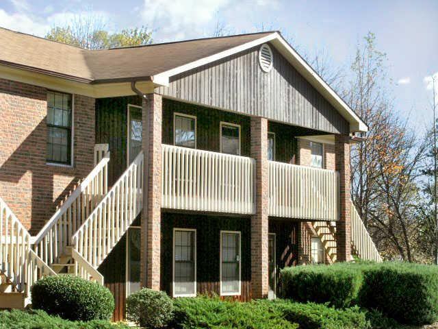 Willow Creek Apartments - Photo 2 of 9