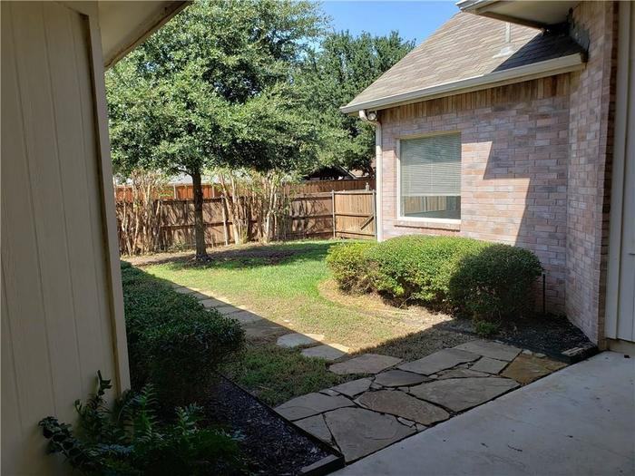 2708 Cheverny Drive - Photo 2 of 7