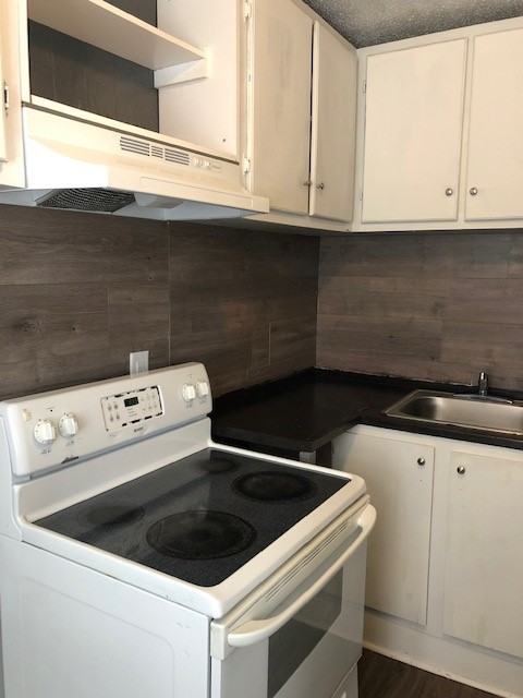 901 Carter Street - Photo 2 of 16