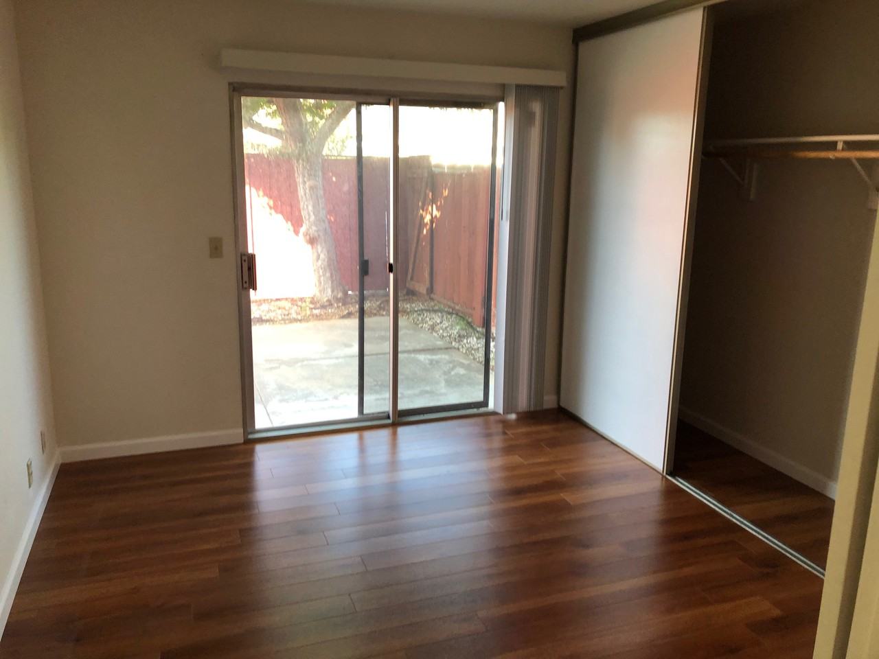 750 Fountainhead Dr - Photo 2 of 10