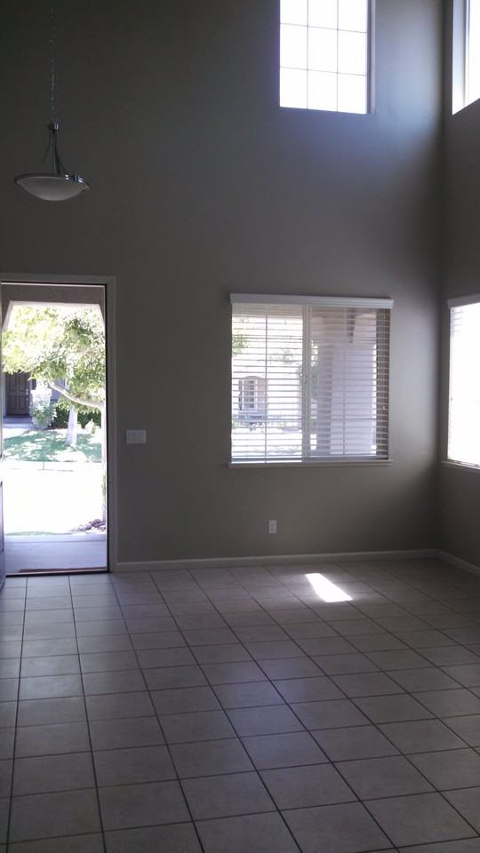 209 Waters Edge Dr - Photo 3 of 6