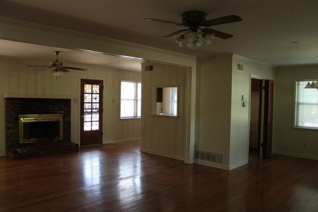 2923 Bannockburn Rd - Photo 3 of 14