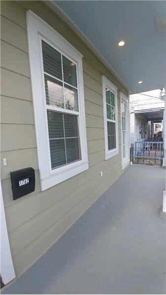 1702 Cambronne - Photo 3 of 21