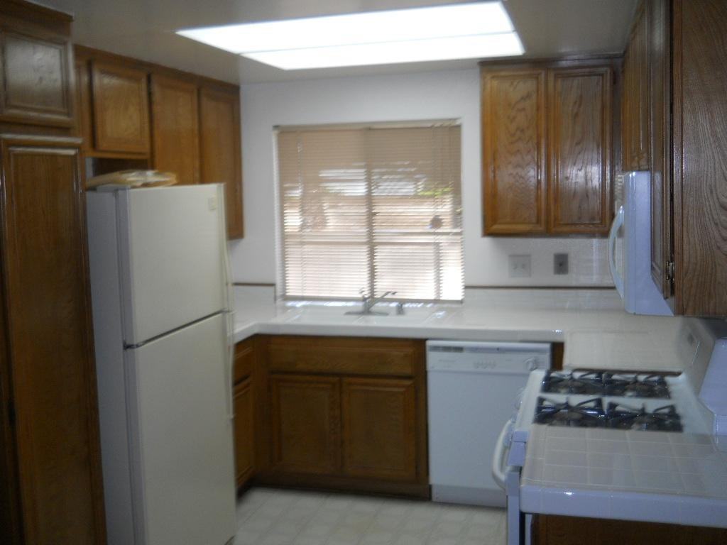 3100 E Palm Dr #2 - Photo 2 of 10