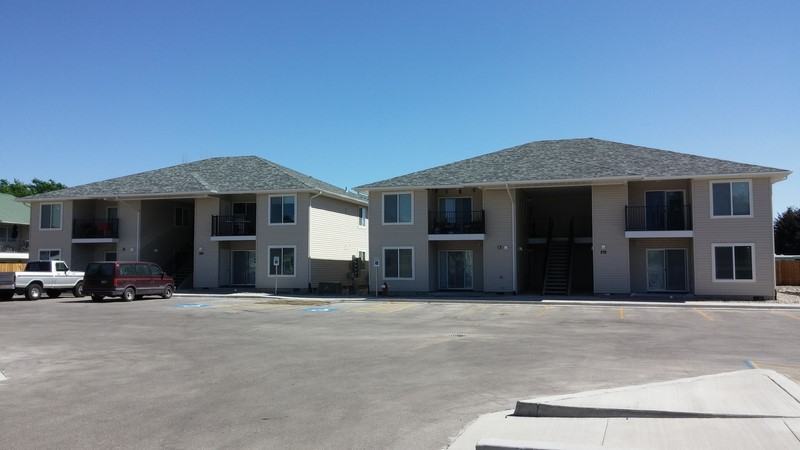 275 Robbins Ave - Photo 3 of 33