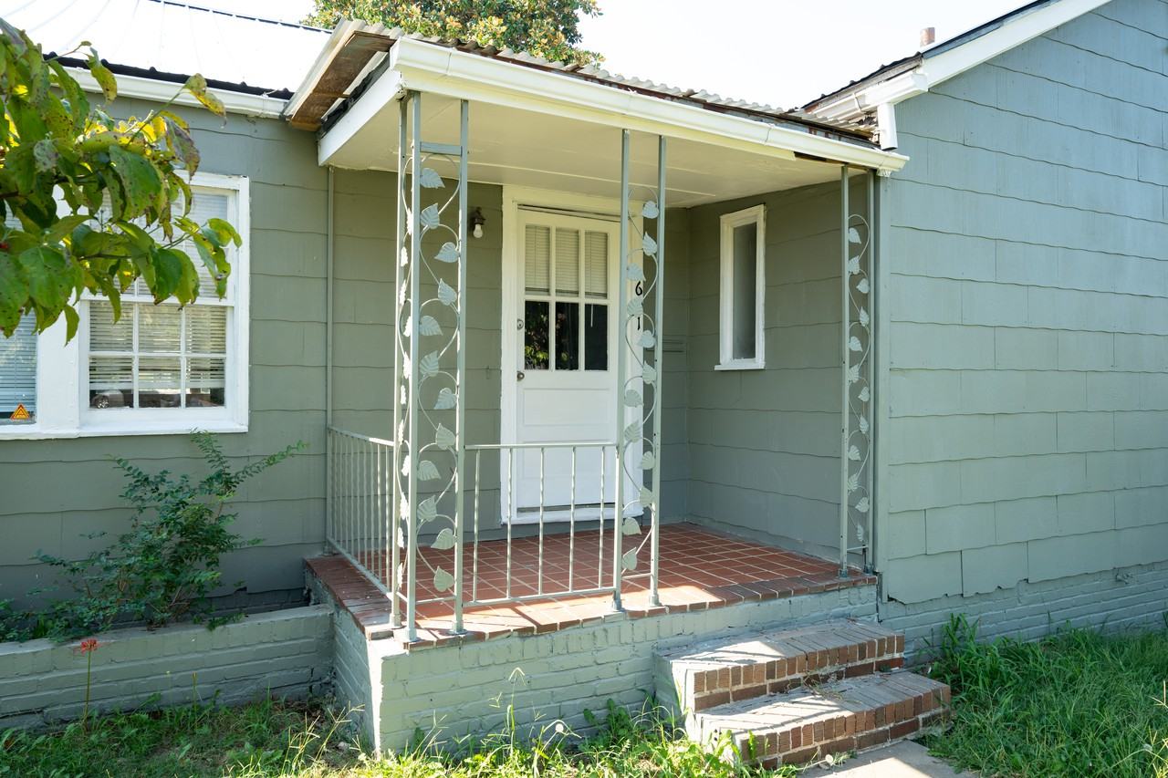 601 Stone Ave - Photo 2 of 41