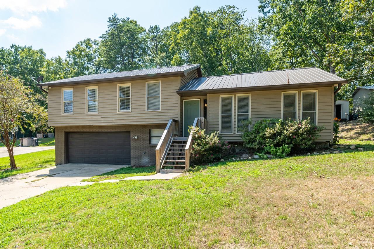 5854 Dogwood Cir - Photo 3 of 37