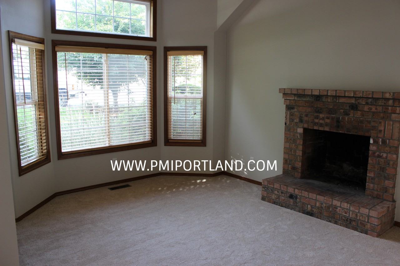 2446 Southslope Way - Photo 3 of 21