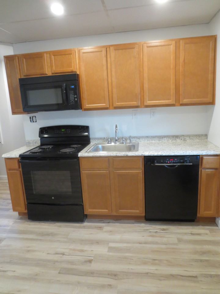 2421 Beechwood Boulevard #C - Photo 5 of 32