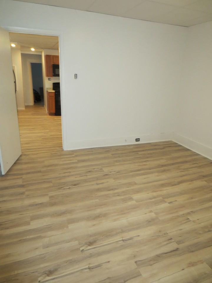 2421 Beechwood Boulevard #C - Photo 7 of 32