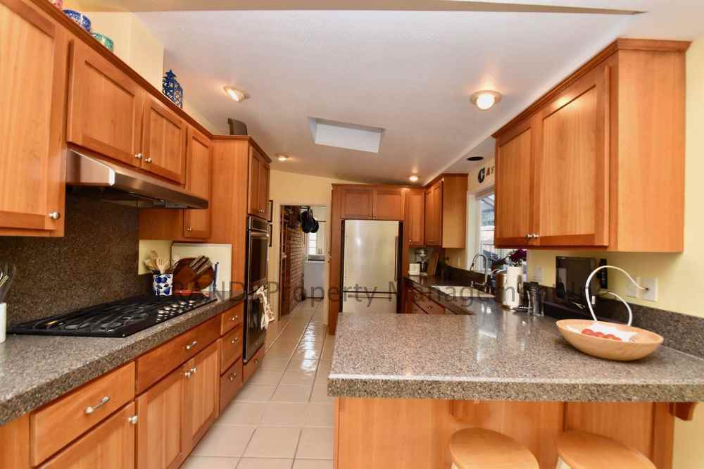184 Cobblestone Drive - Photo 3 of 20
