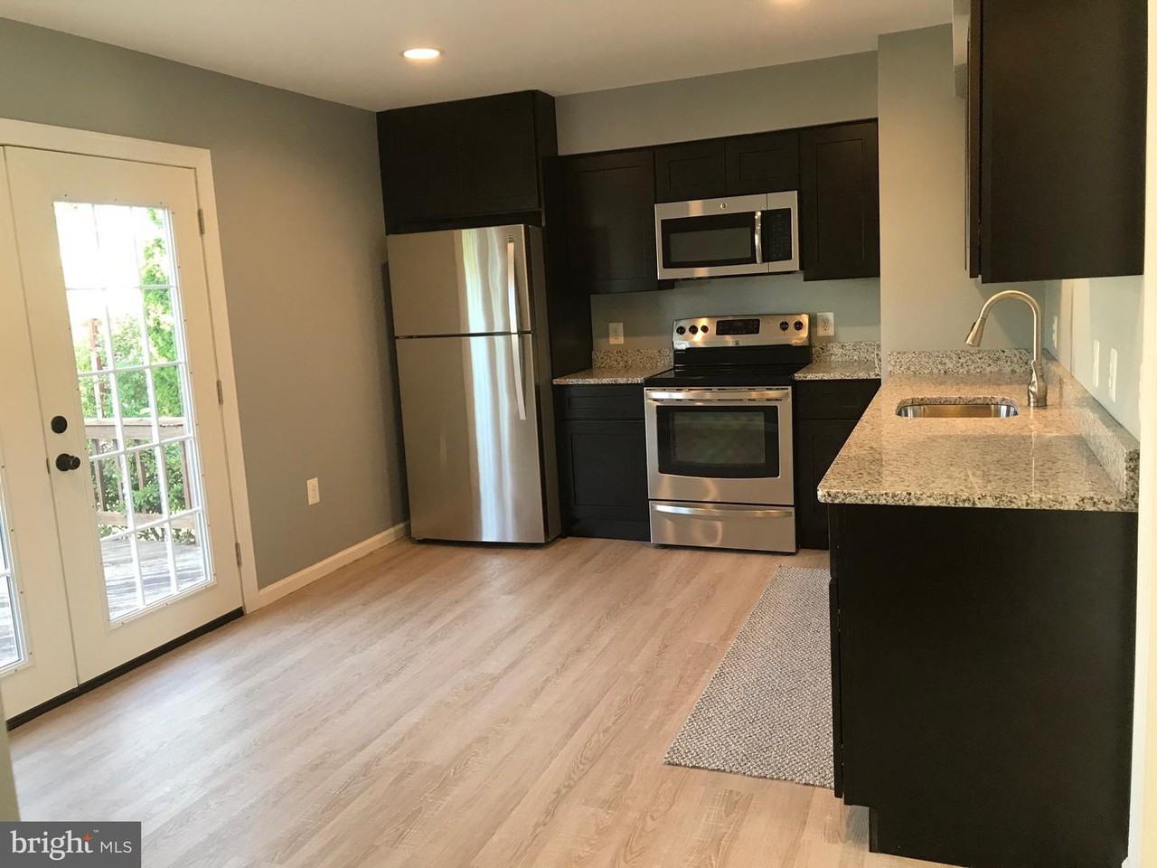 20 E Lakeview Drive - Photo 3 of 8