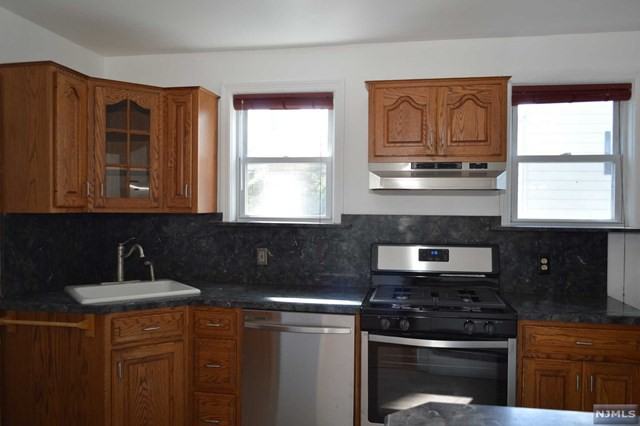 373 Washington Avenue - Photo 2 of 14