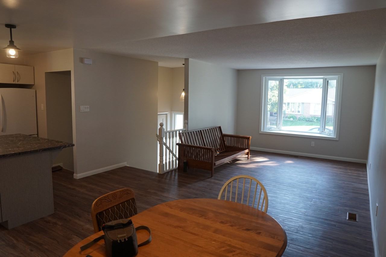 315 Magnolia Drive - Photo 2 of 10